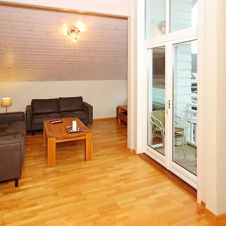 12 Person In Ferienhaus *