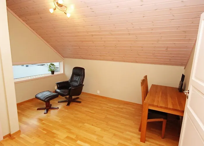 12 Person In Jelsa Ferienhaus