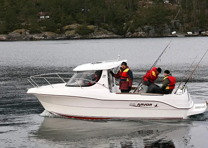 12 Person In Jelsa